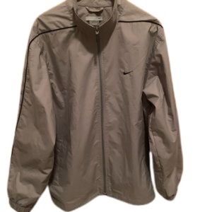 Men’s long sleeve Nike outdoor jacket